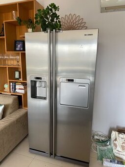 Americká lednička SAMSUNG RSJ1KERS