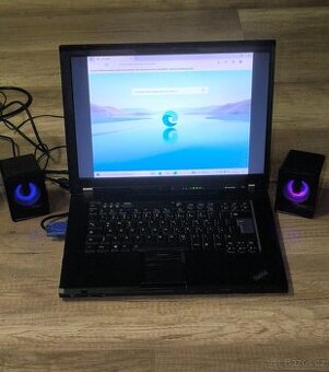 Prodám notebook Lenovo T61, monitor Benq FP71G
