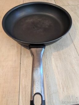 Pánev Tefal 28 cm
