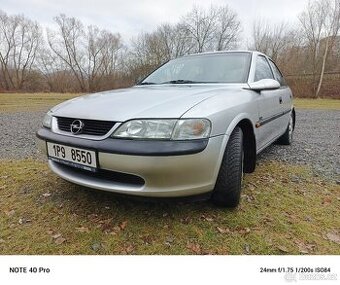 Opel Vectra 1.6i 16V