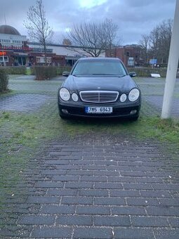 Mercedes E W211. 270 CDI Nafta