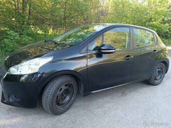 Peugeot 208 1,2 r. 2014