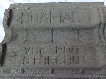 Střešní tašky betonové Bramac černá