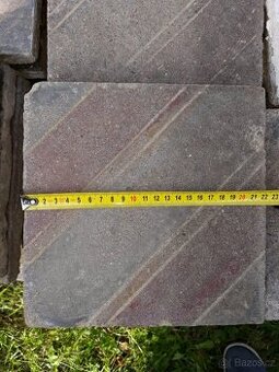 Dlaždice 22cmx22cmx2cm