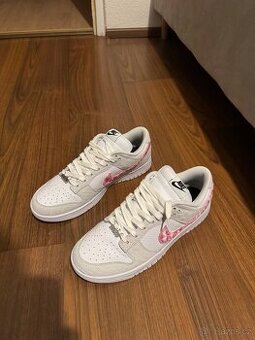 Prodám nové Nike Dunk Low Unlocked.