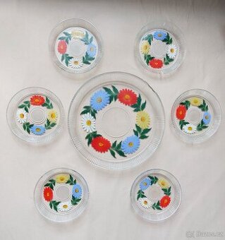 Sada 7 dezertních misek (80 let) s květinovými motivy