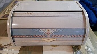 prodám starý chlebnik