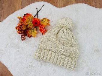 🧶 Krémová zimní čepice s bambulí, dámská
