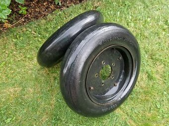 Retro aero pneu na discich