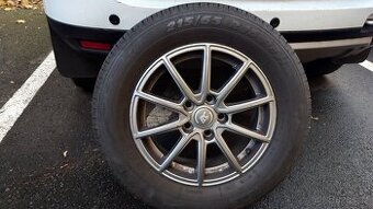 Letní pneu na ráfcích pro Dacia Duster 2 kusy