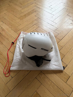 Dámská lyžařská helma značky Atomic, vel. S