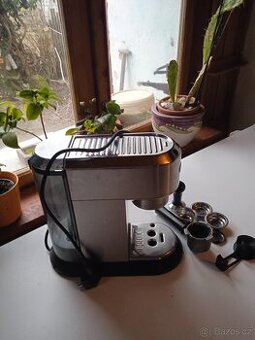 Kávovar DeLonghi