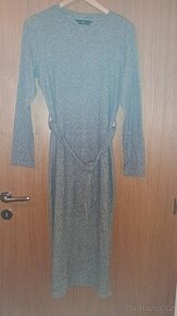 úpletové šaty vel. 40
