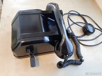 retro telefon na kličku