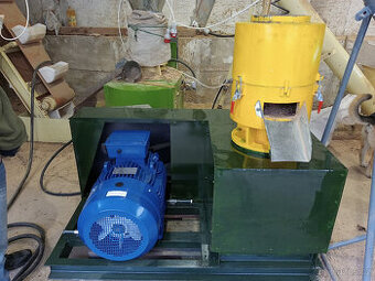 Peletovací lis, peletovač na mokrou pilinu