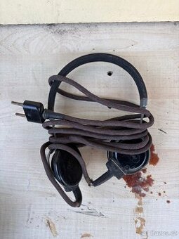 Historická vysokoohmová sluchátka