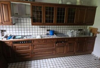 Tmavá dubová selská linka se spotřebiči,6599