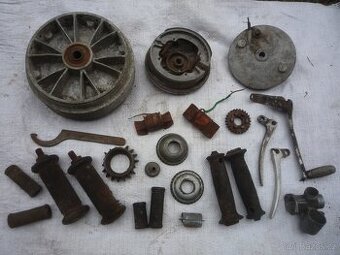 prodám kola na skutr a různé díly na pionýra, na motorky....