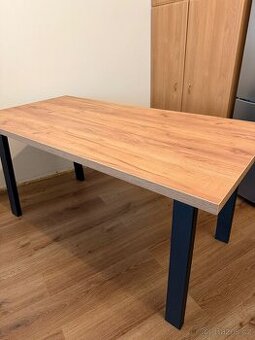 Velký jídelní stůl dub gold craft