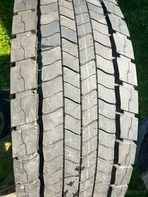 Kolo na Iveco pneu GOODYEAR FUEL MAX D315/70 R 22,5 - 1