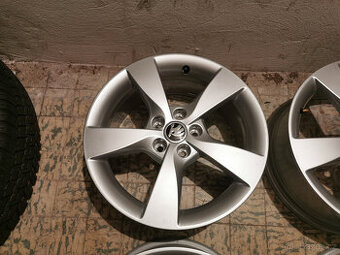 NOVÉ DISKY - Škoda Rapid / Fabia - originál 16" alu