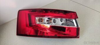 Škoda Superb III zadní světlo