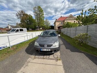 VOLKSWAGEN GOLF V