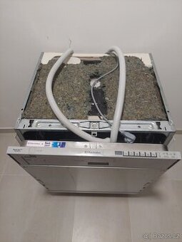 Vestavná myčka nádobí Electrolux ESL66060R