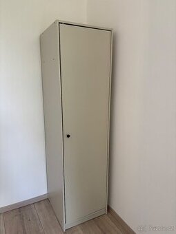 Šatní skříň Ikea Gursken