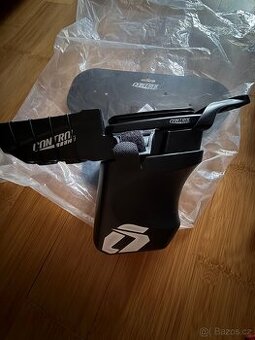 Hydratační systém, nádrž,s držákem Garmin, na triatl.řídítka
