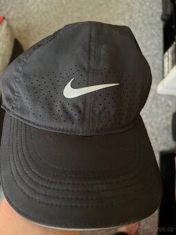Nike čepice na léto