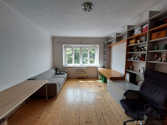Pronájem bytu 2+KK, 47m2 + balkon 3m2, Praha 3, Biskupcova u