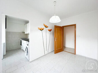 Pronájem bytu 3kk (2+1), Praha Holešovice