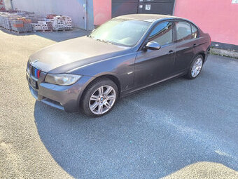 Bmw e90 330ix 190kw veškeré náhradní díly z vozu