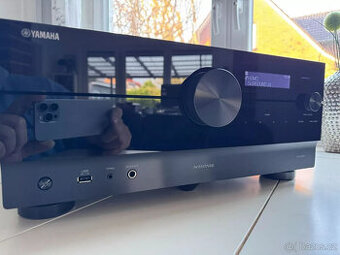 Yamaha RX-A8a High End domácí kino receiver OVP téměř nepouž