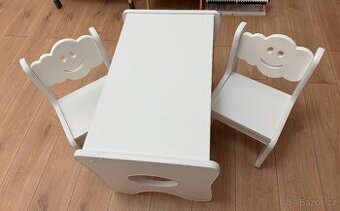 Dětský dřevěný stůl + 2 židličky - 1