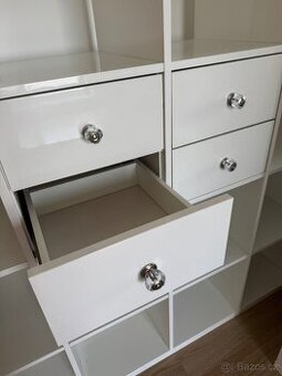 Regálové stěny ikea