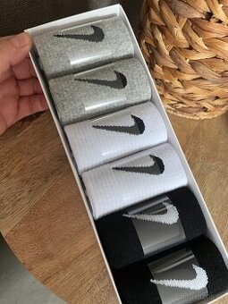 Nike nové ponožky vel 36-41