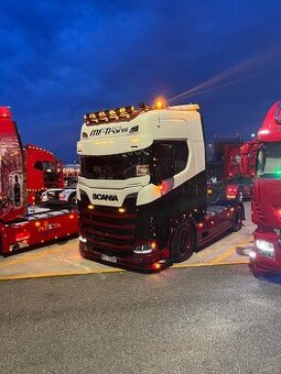 Řidič MKD C+E návěs plato