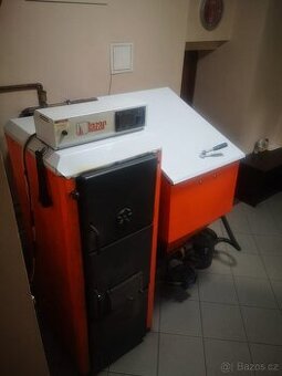 Kotel na uhlí Lazar 28kW poloautomat