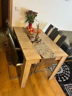 Prodám jídelní stůl rozkládací