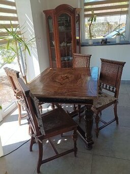 Prodám tuto starožitnou sestavu stůl+4 židle