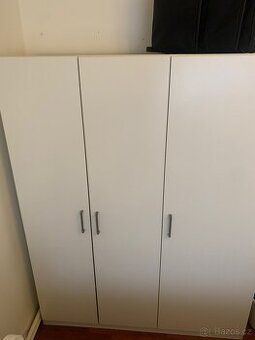 Šatní skříň Ikea