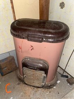 Kamna na pevna paliva Club