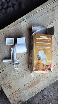 Mlýnek na strouhanku M90