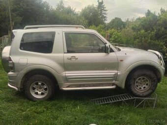 Miitsubishi pajero 3.2 121kw manual