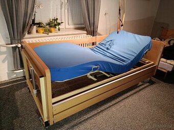 Elektrická polohovací postel