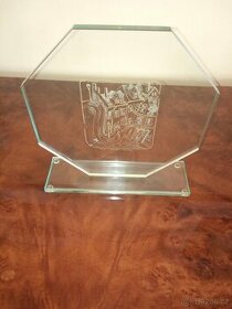 Prodám skleněnou plastiku