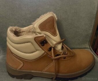 Pracovní boty - zimní, vel. 44