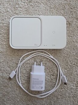 Bílá bezdrátová nabíječka 2v1 Samsung